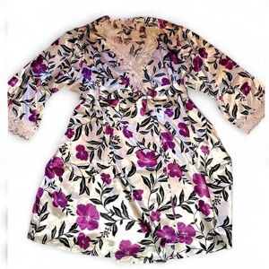 Amoureuse Luxe Satin 2-Piece Short Peignoir Set Purple Floral Size 3X